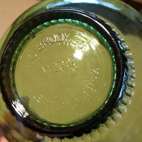 E.O. Brody Co Vintage Green Glass Dishes Set of 2 - Picture 7 of 7